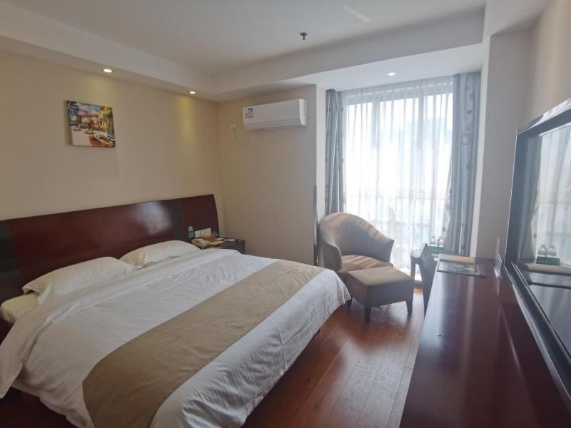 GreenTree Inn Jiangsu Taizhou Jingjiang Jiangping Road Shanghai City Business Hotel, Jingjiang, China