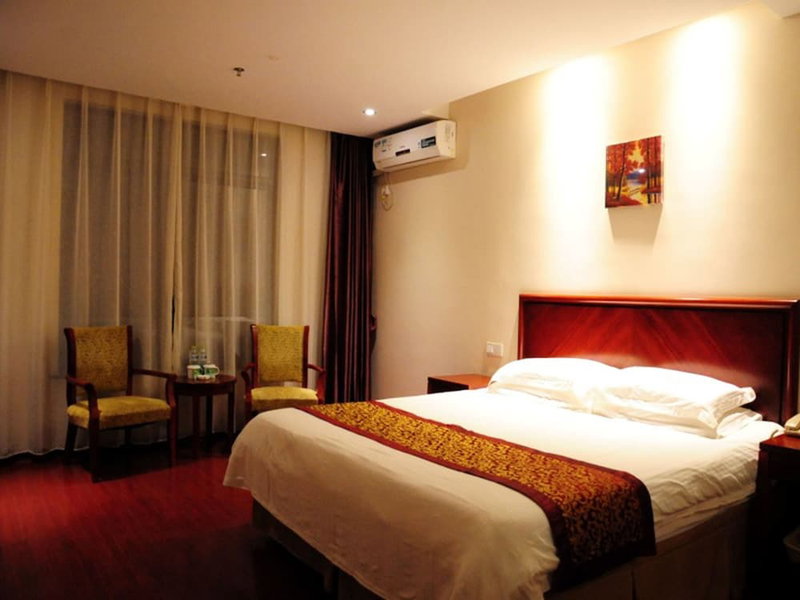 GreenTree Inn Yancheng Dongtai Jianggang Yingbin Road Gangcheng Avenue Hotel, Yancheng, China