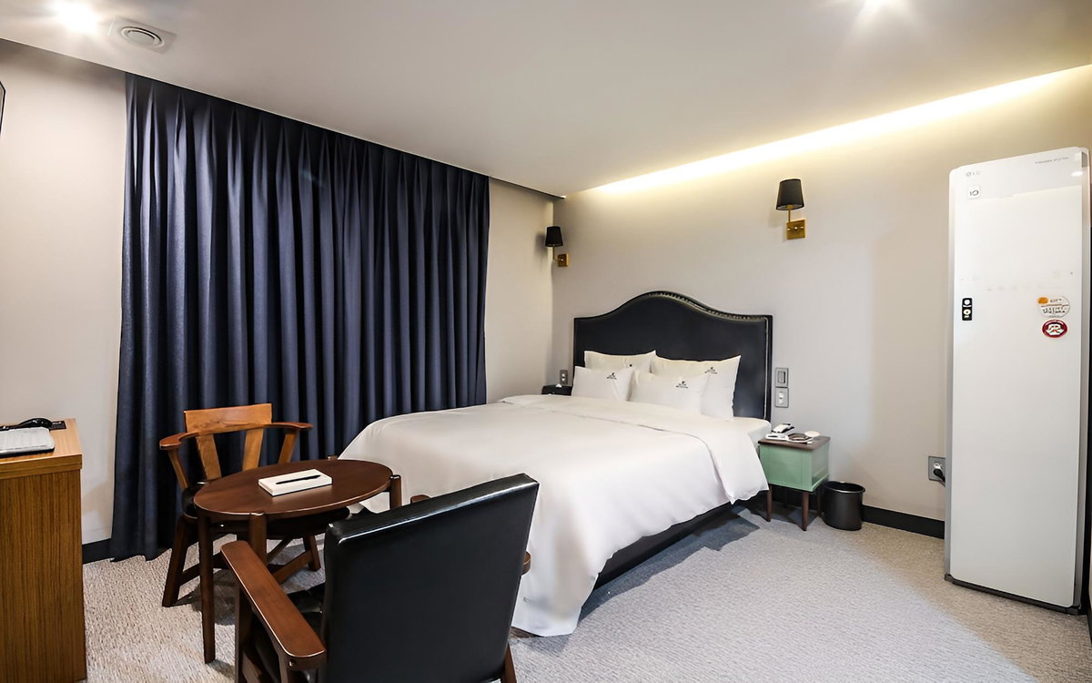 Busan Oncheonjang Hotel Mithuna, South Korea