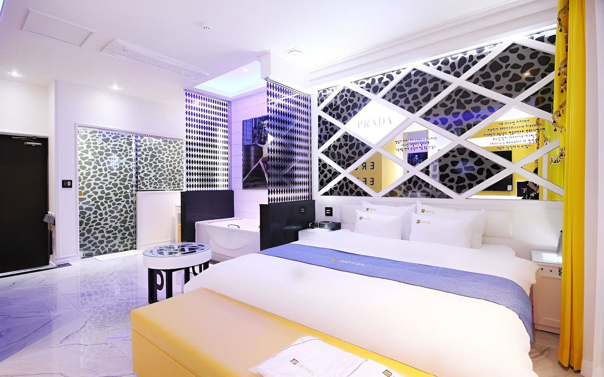 Mungyeong Myeongpum Hotel Geonilla, South Korea