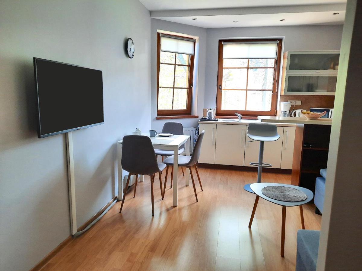 Apartament 24, Poland