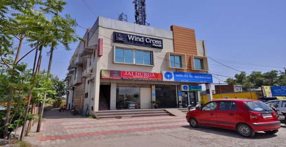The Wind Cross Hotel, Индия