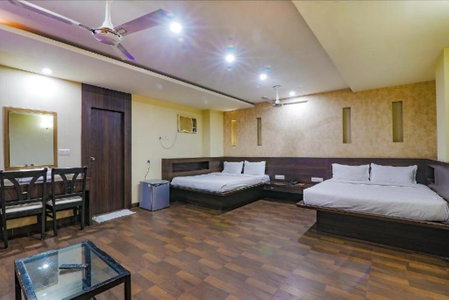 Shelter Hotel, Lucknow, India