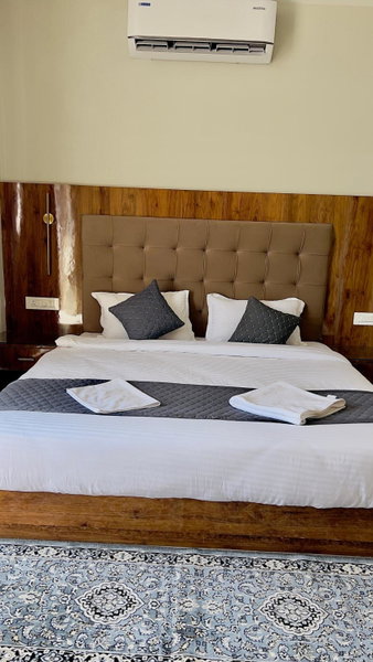 Hotel Pushp Sara- Lake View, Udaipur, India