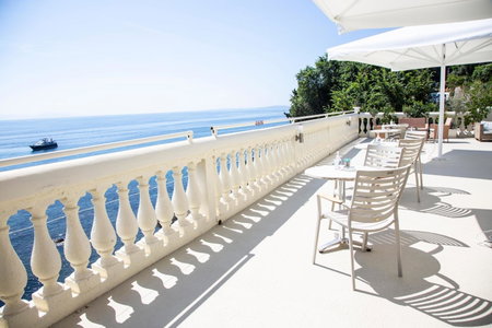 Pontikonisi Hotel & Suites-Adults Only, Perama, Greece
