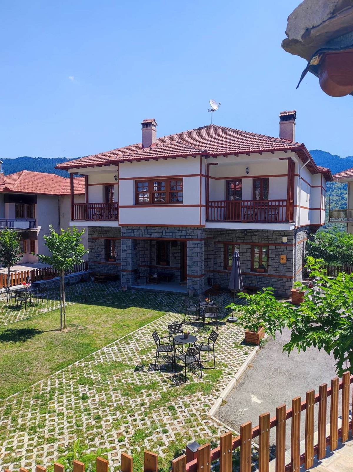 Nuca Guesthouse, Grecia