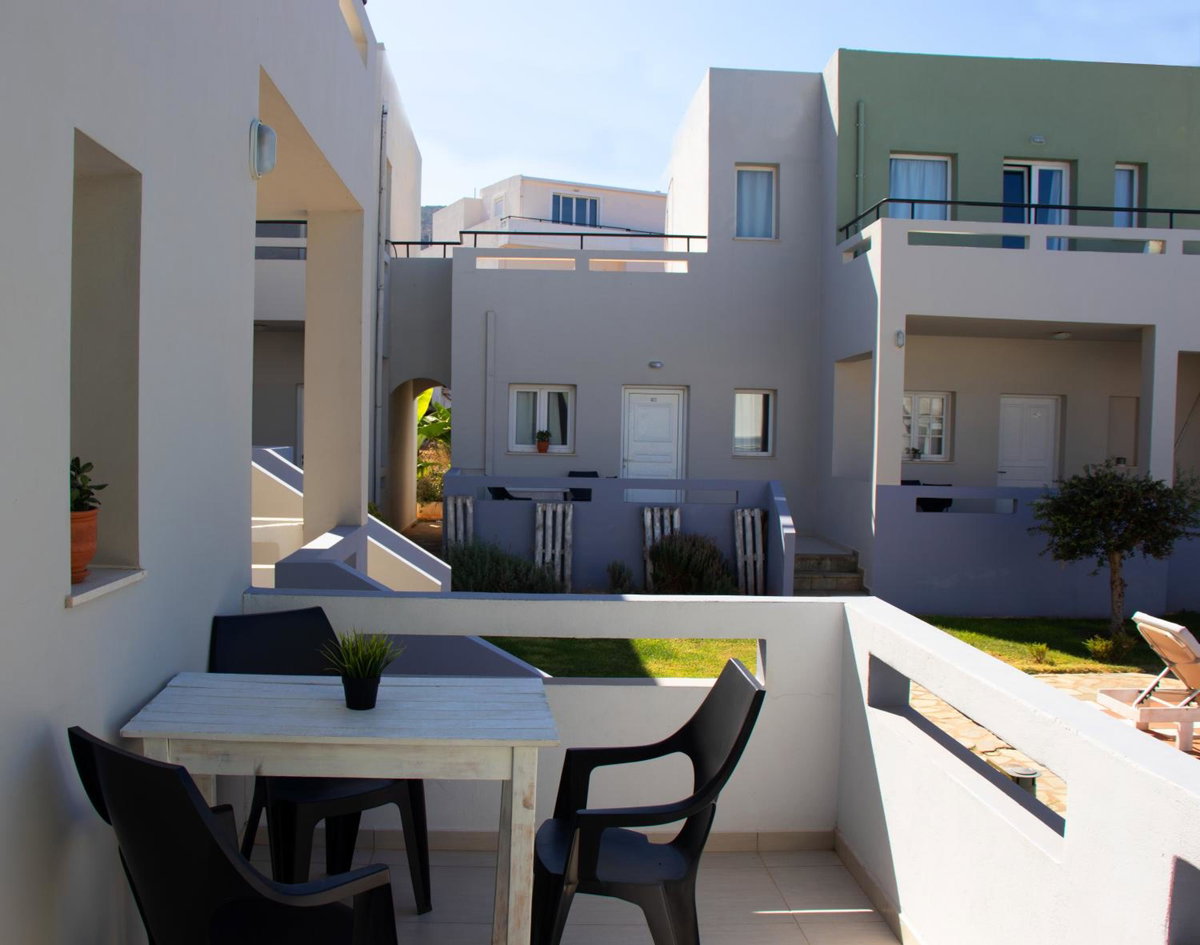 Golden Sun Boutique, Greece