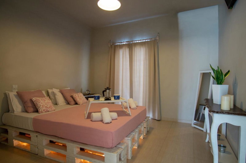 Golden Sun Boutique, Malia, Greece