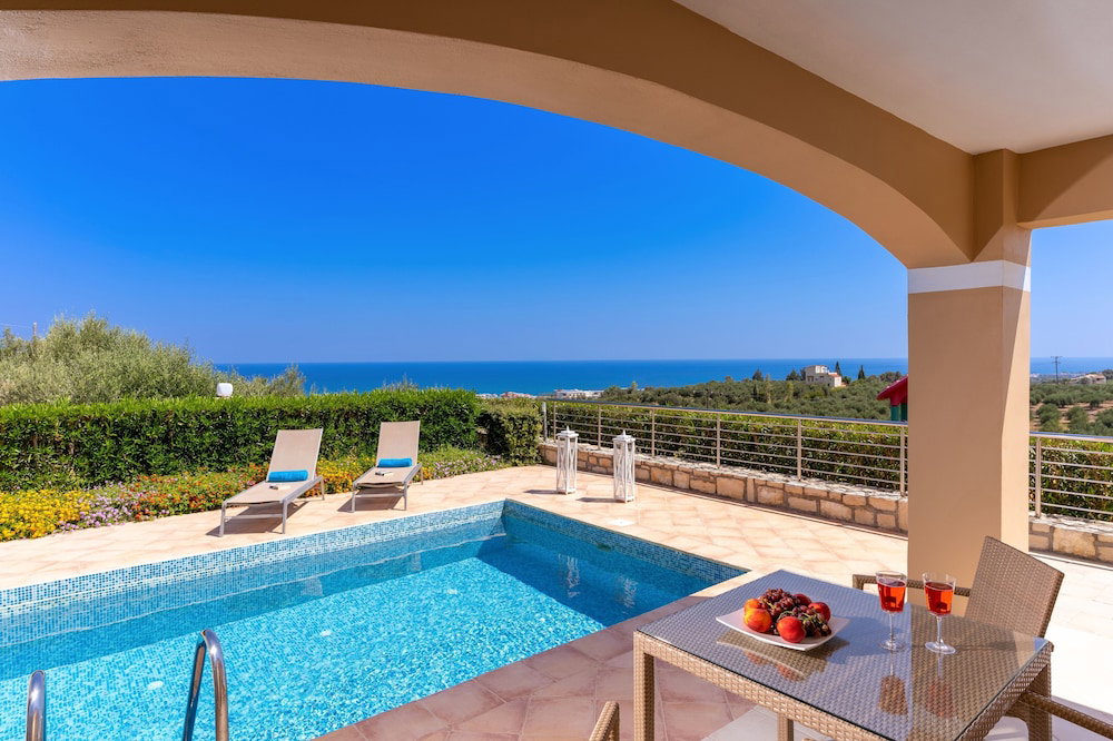 Carme Villas, Greece