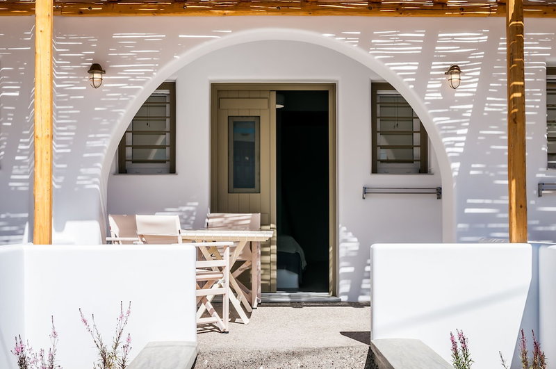 Vilos Suites, Milos, Greece