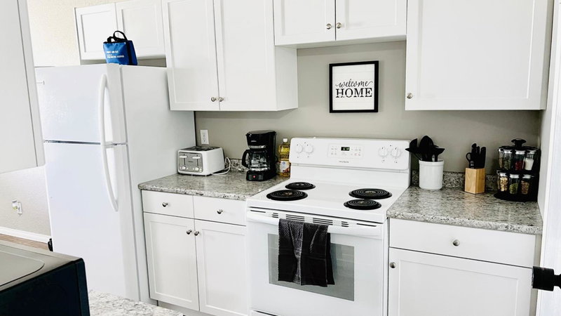 Lovely 2 Bedroom apartment, Camrose, Canada