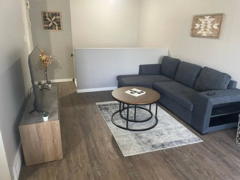 Lovely 2 Bedroom apartment, Camrose, Canada