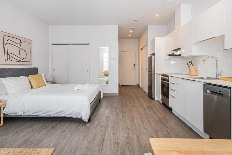Brand New and Perfectly Located Flat in Le Plateau by Den Stays, Montréal, Canada