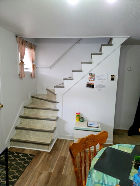 Downtown apartment next to highway netflix+wifi, Edmundston, Canada