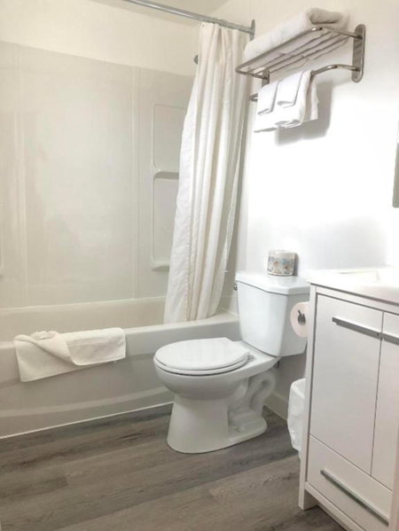 Canterbury Inn, Invermere, Canada