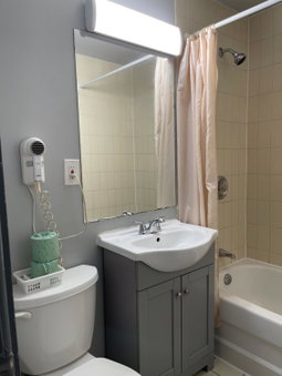 Liberty Inn, Bowmanville, Canada