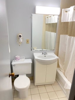 Liberty Inn, Bowmanville, Canada