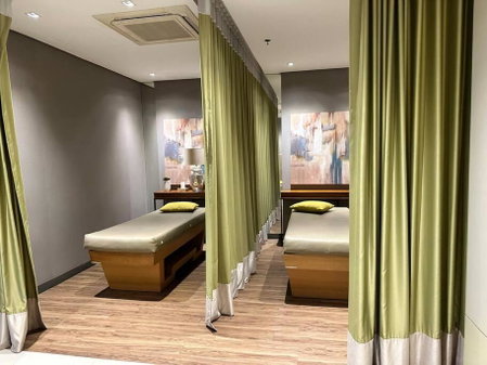 Cozi Chic 1br Condo beside One uptown Mall BGC, Manila, Philippines
