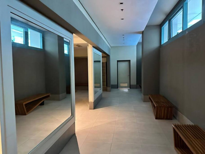 Cozi Chic 1br Condo beside One uptown Mall BGC, Manila, Philippines