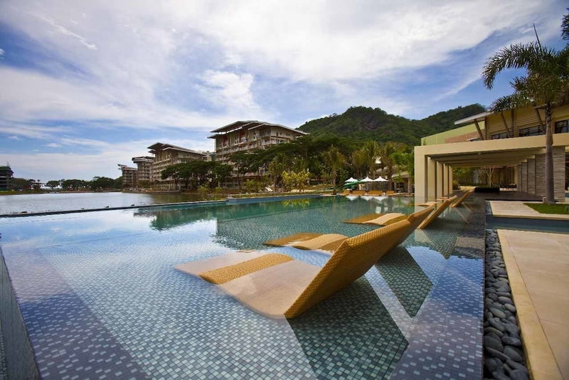 Beach Condos Pico De Loro Hamilo Coast, Nasugbu, Philippines