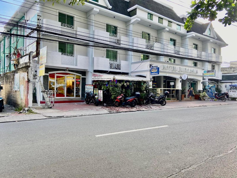 Hotel Euroasia By BLUEBOOKERS, Angeles, Philippines
