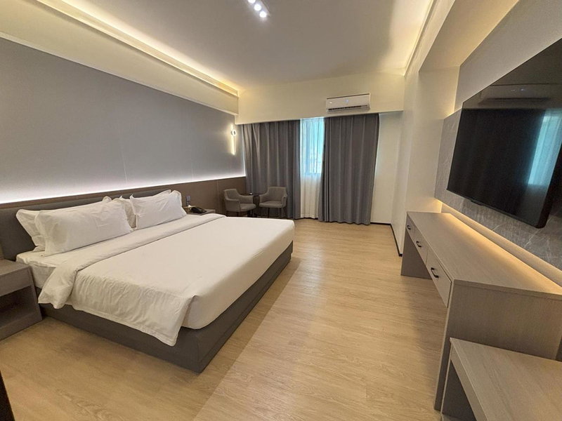 Lido De Paris Hotel, Manila, Philippines