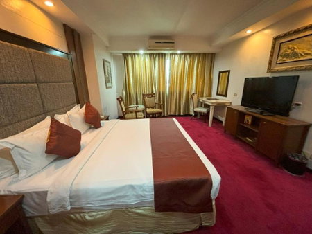Lido De Paris Hotel, Manila, Philippines