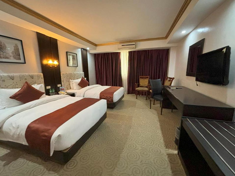Lido De Paris Hotel, Manila, Philippines