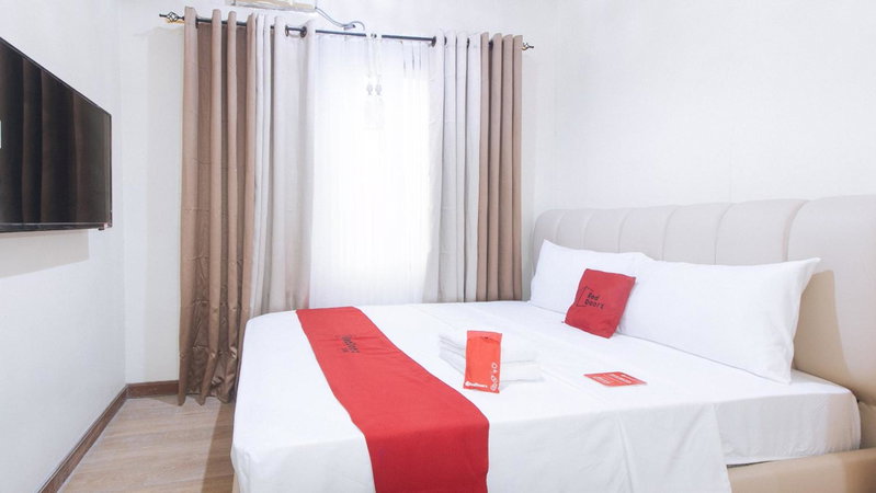 RedDoorz Plus @ Cuarto Verde Staycation, Manila, Philippines
