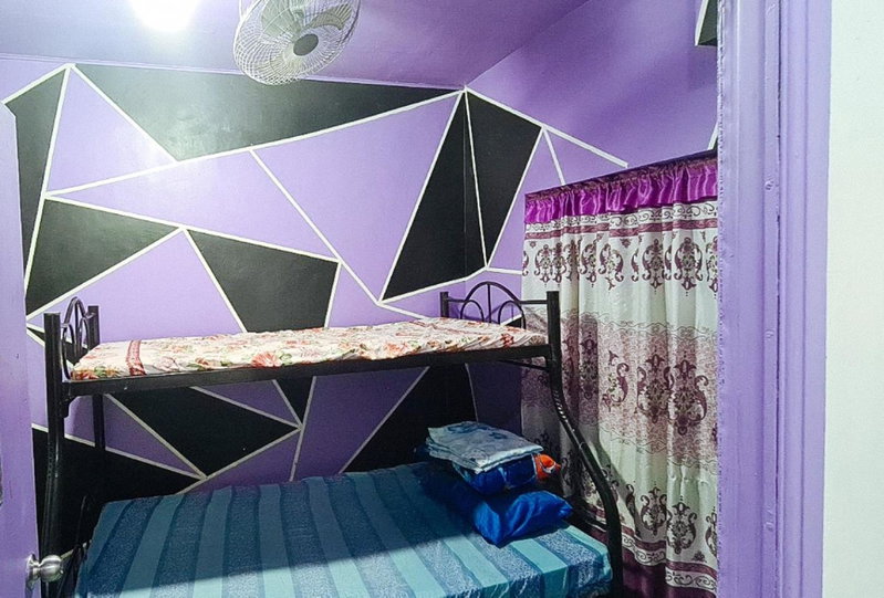 Yuzons Bedspacer and Transient Home Staycation, Manila, Philippines