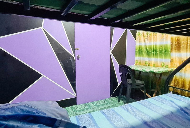 Yuzons Bedspacer and Transient Home Staycation, Manila, Philippines