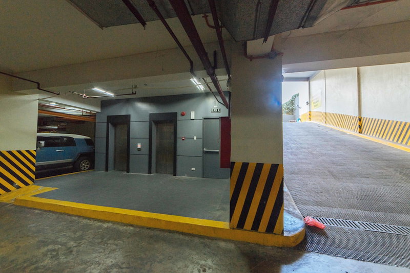 RedDoorz Premium @ West Avenue Quezon City, Quezon City, Philippines