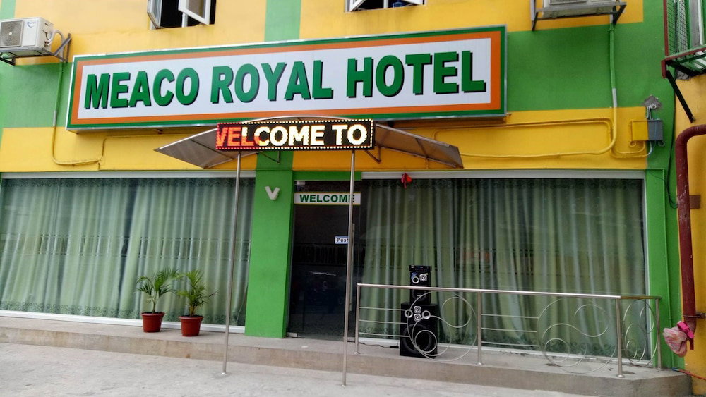 Hotel · Meaco Hotel Royal - Tayuman, Manila