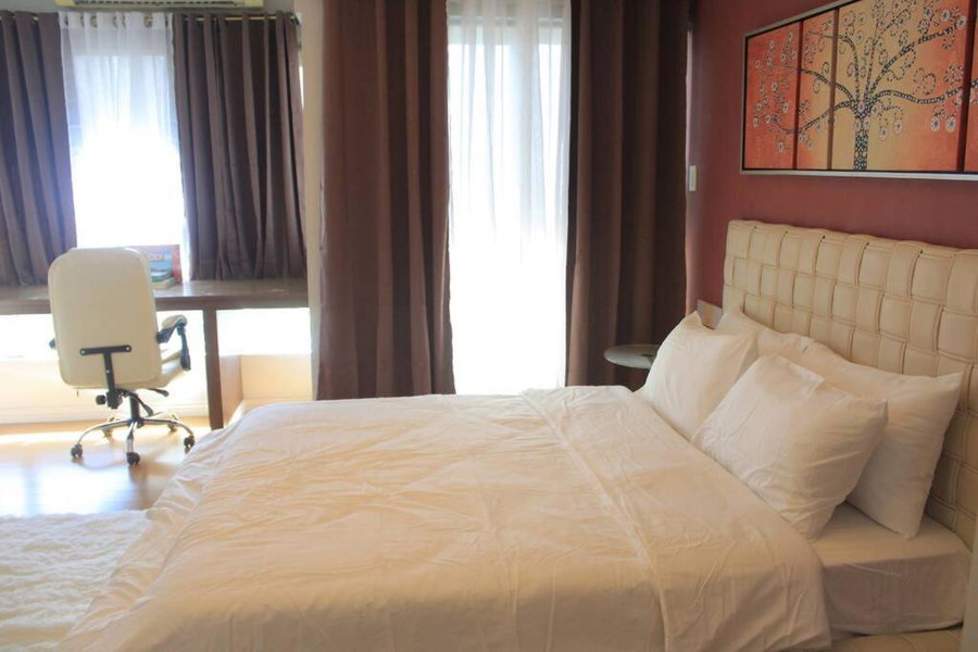 A2J BGC Luxury 1BR Suite Near Burgos Circle & Mall, Manila, Philippines