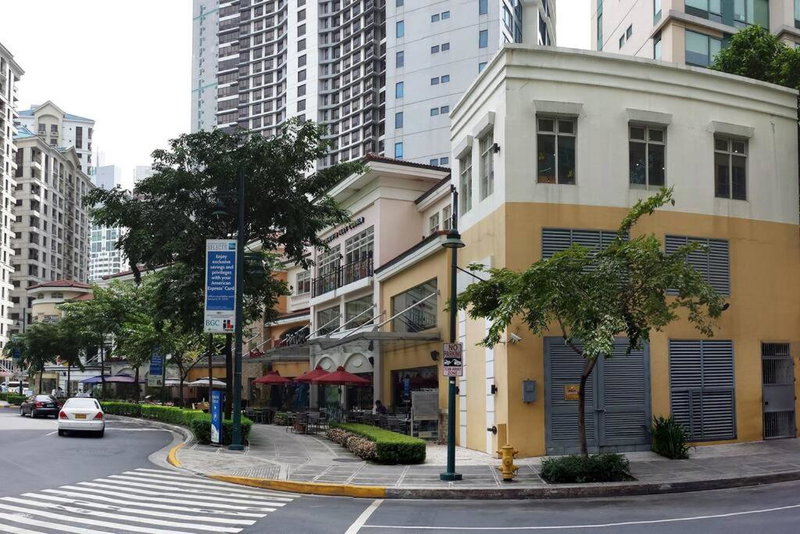 A2J BGC Luxury 1BR Suite Near Burgos Circle & Mall, Manila, Philippines
