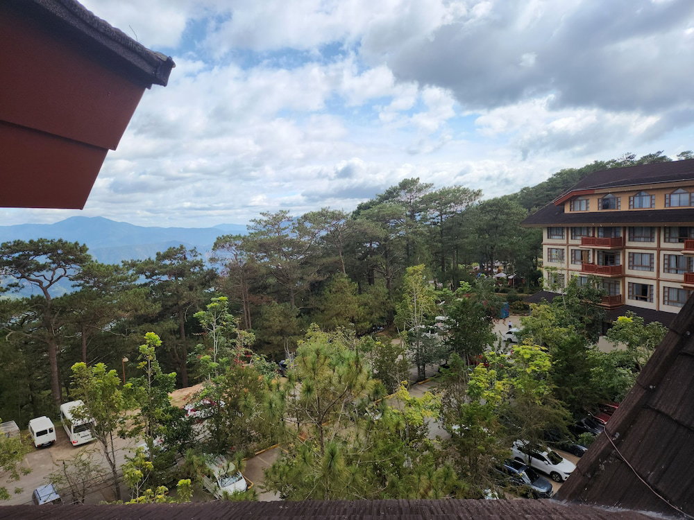 Camp john hay forest lodge, Philippines