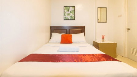 Nearest Hostel Pasay City by RedDoorz, Manila, Philippines