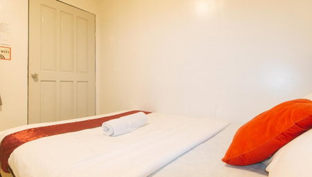 Nearest Hostel Pasay City by RedDoorz, Manila, Philippines