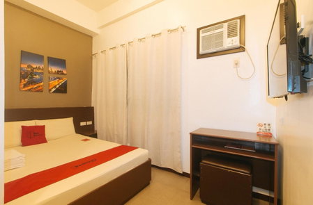 RedDoorz at Traveler Inn Matina, Davao City, Philippines