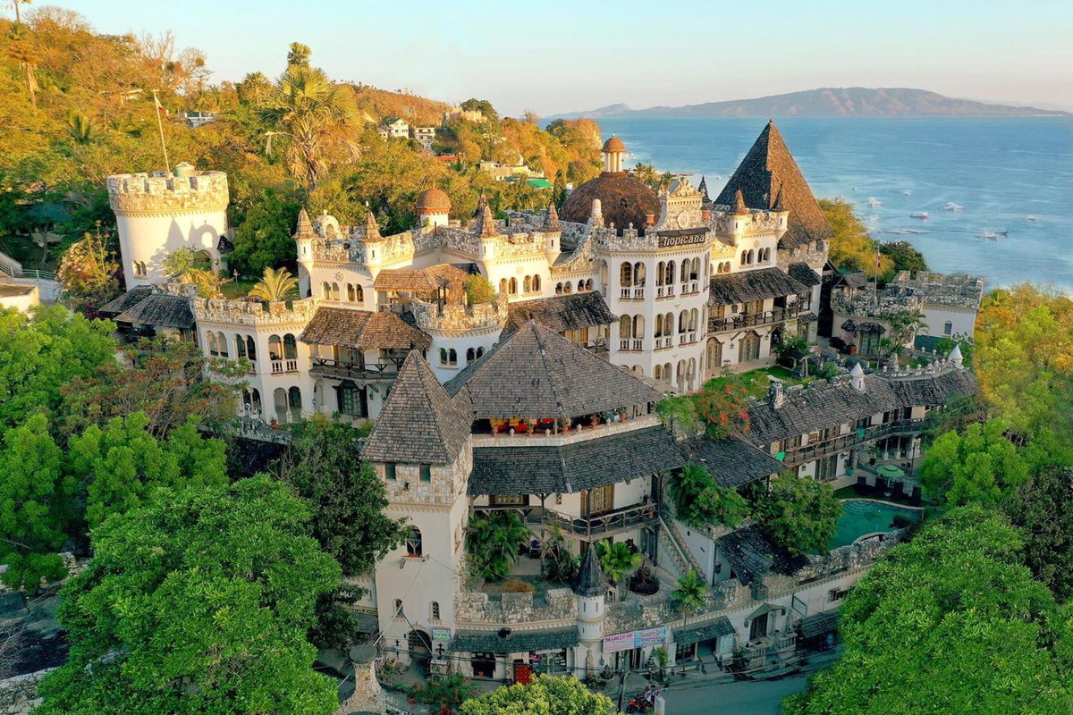 Tropicana Castle Dive Resort powered by Cocotel, Philippines