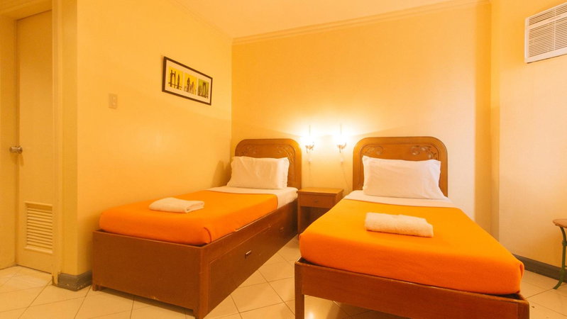 Royal Am Rei Hotel by RedDoorz, Bacolod, Philippines