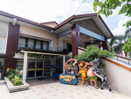 Quezon Premier Hotel Candelaria, Candelaria, Philippines
