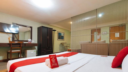 RedDoorz at Timog Avenue Quezon City, Manila, Philippines