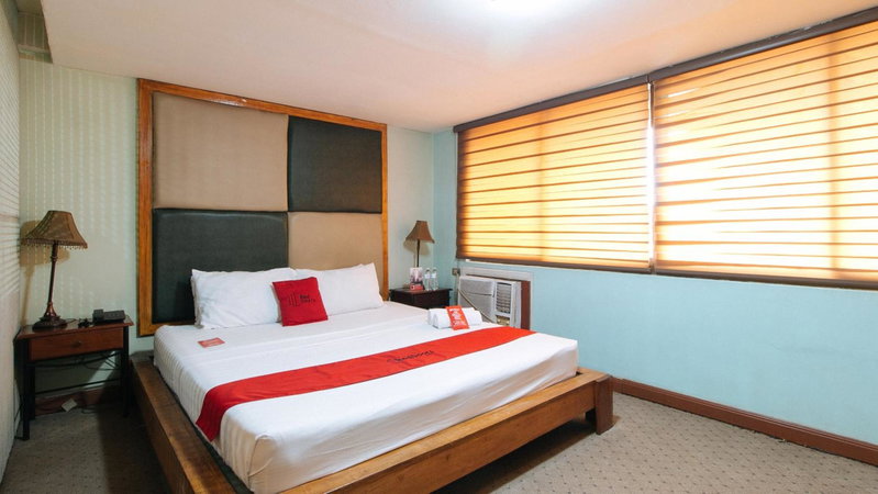 RedDoorz at Timog Avenue Quezon City, Manila, Philippines