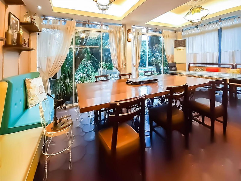 Chito's Hotel, Iloilo City, Philippines