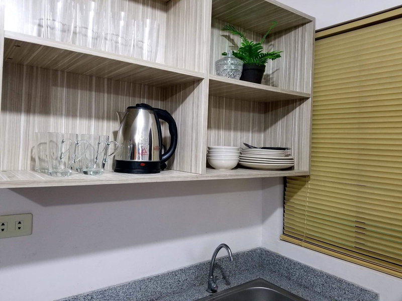 Super Cute Hampton Suites, Imus, Philippines