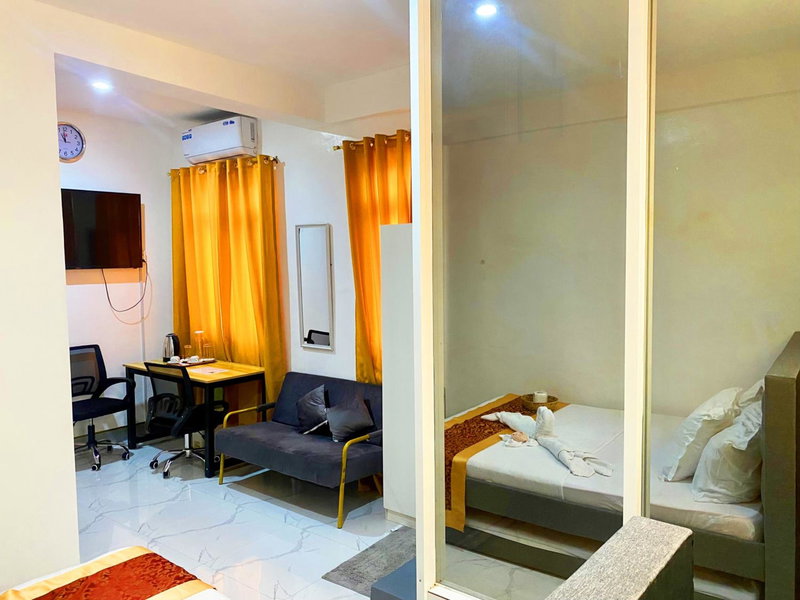 Legends Hotel & Restaurant - Lemery and Taal, Lemery, Philippines