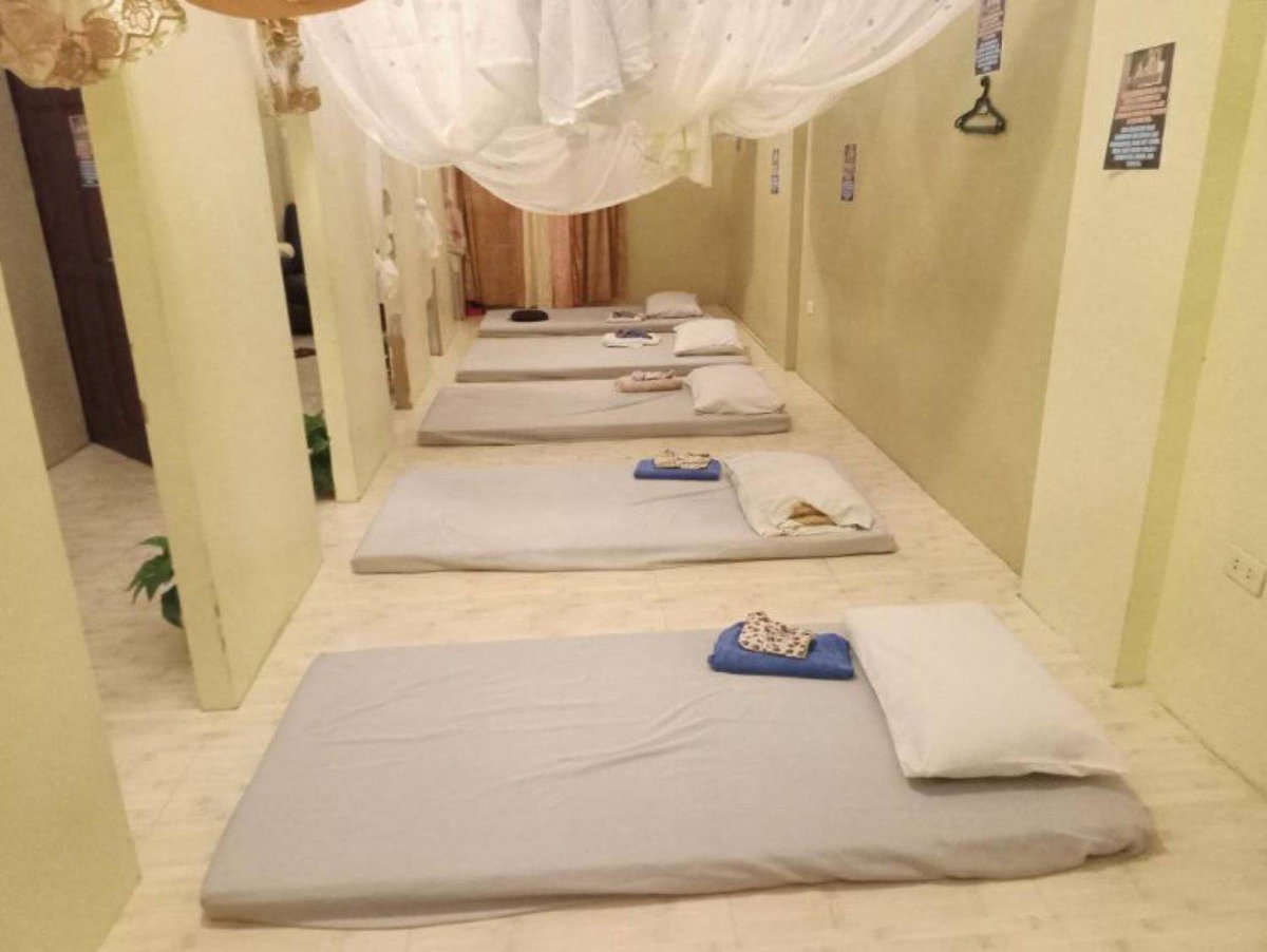 Hotel · RedDoorz @ 4ks Pension House Bogo City Cebu, Banban