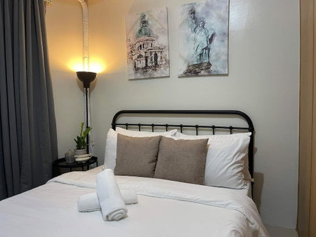 Shell Residences MOA by darpm, Pasay, Philippines