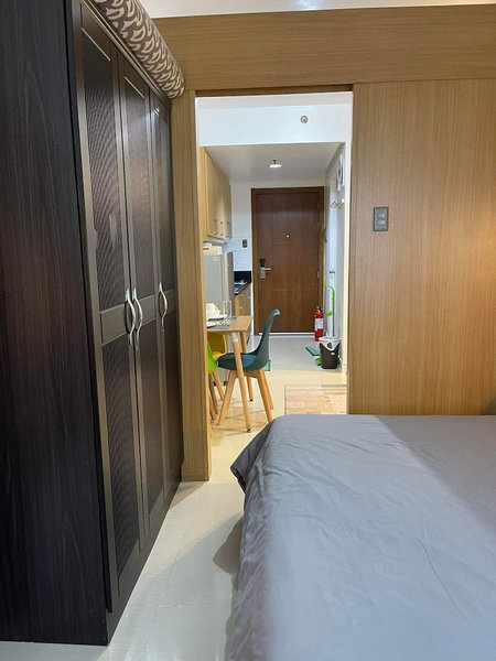Shell Residences MOA by darpm, Pasay, Philippines